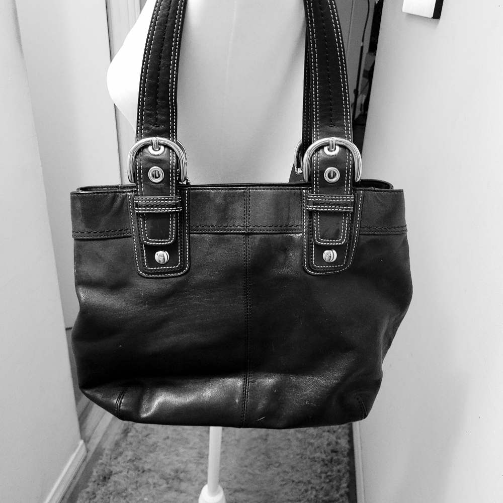 Coach leather shoulder bag